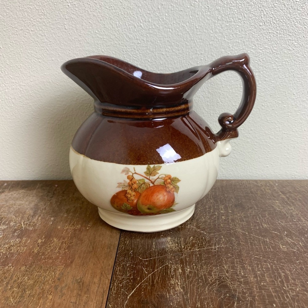 Vintage McCoy‎ Pottery Pitcher 7528 two Tone white Brown Fall Apples & Grapes